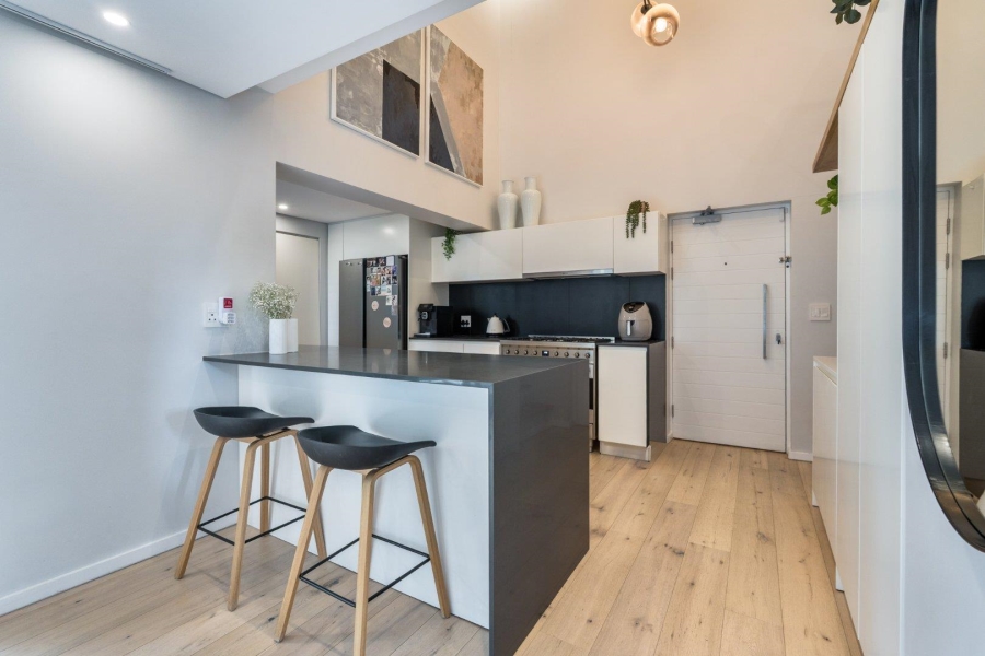 2 Bedroom Property for Sale in Sea Point Western Cape